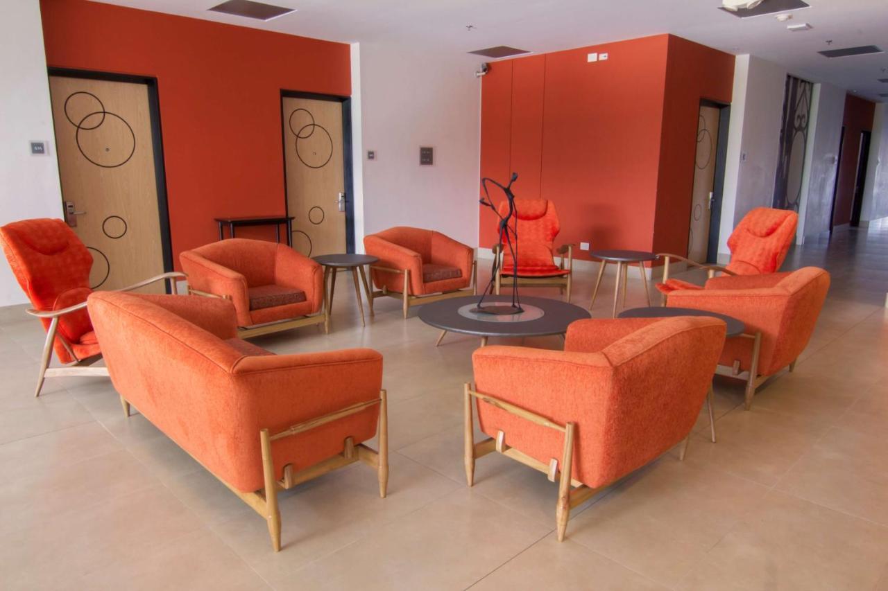 Sonesta Hotel Pereira Cerritos Dış mekan fotoğraf The lobby of the hotel