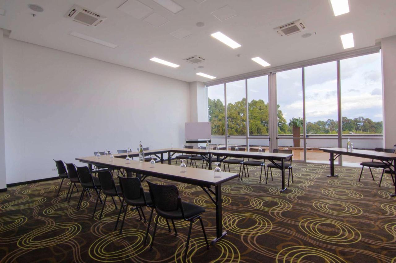 Sonesta Hotel Pereira Cerritos Dış mekan fotoğraf Meeting room
