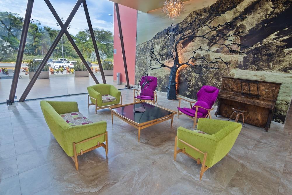 Sonesta Hotel Pereira Cerritos Dış mekan fotoğraf Lobby