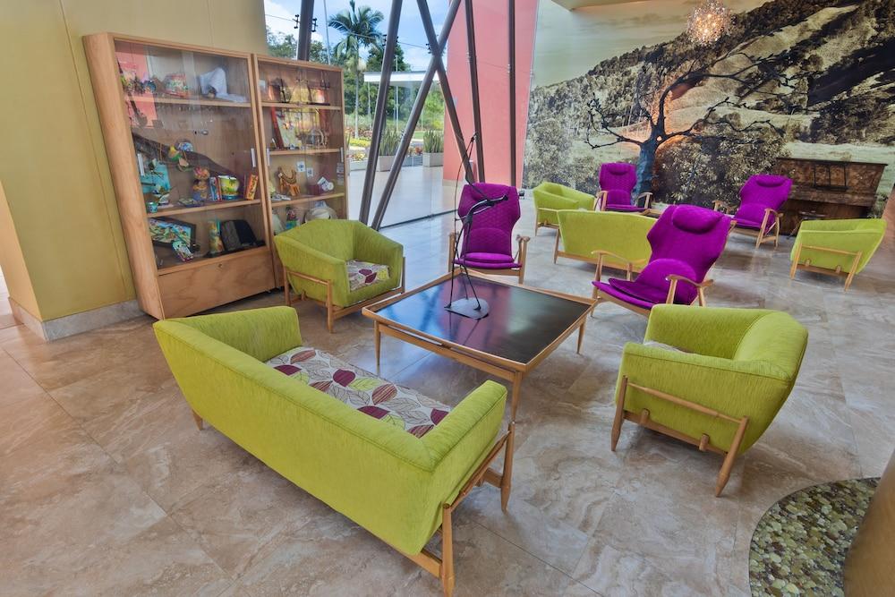 Sonesta Hotel Pereira Cerritos Dış mekan fotoğraf The interior of the hotel