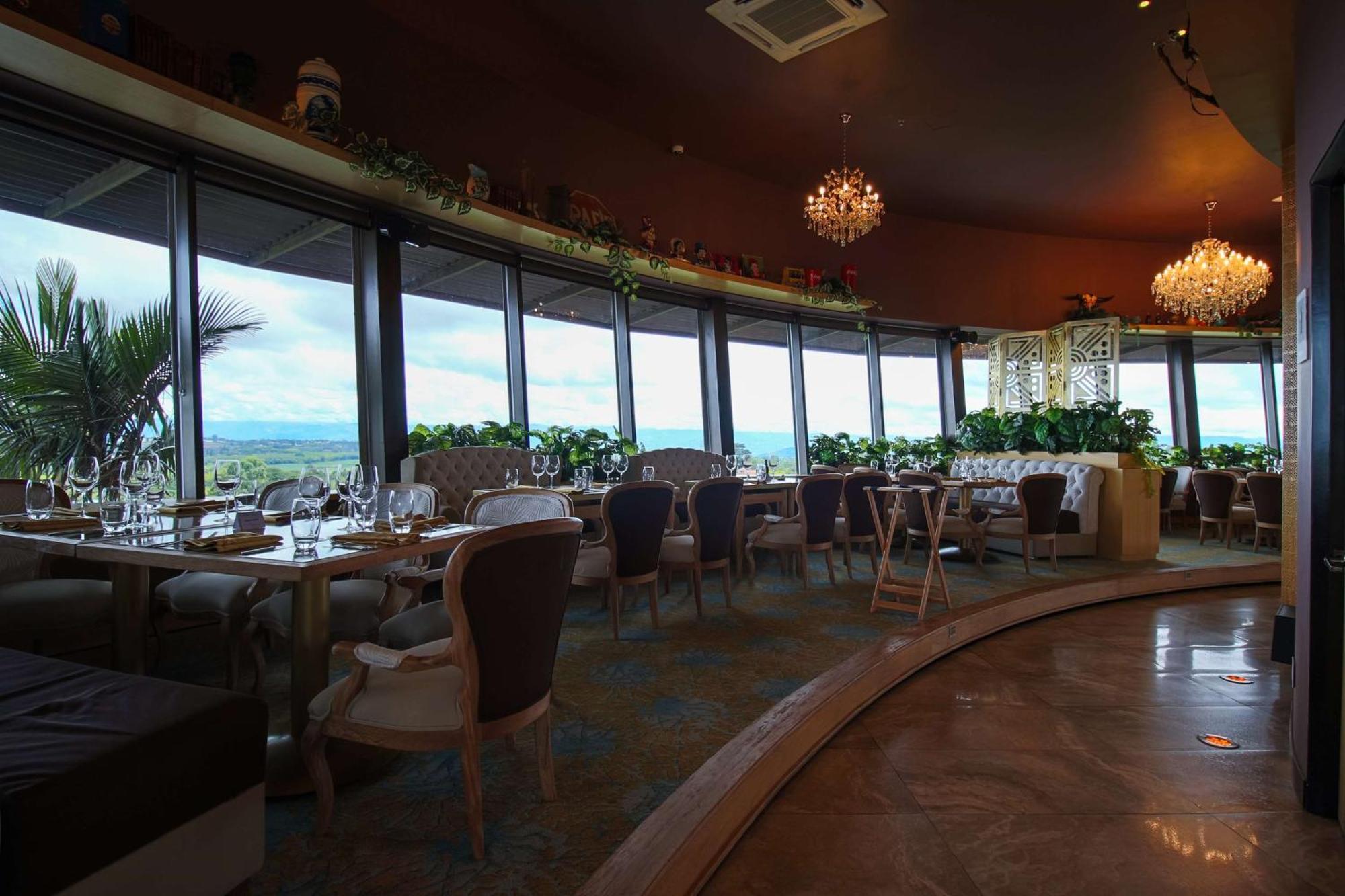 Sonesta Hotel Pereira Cerritos Dış mekan fotoğraf The restaurant