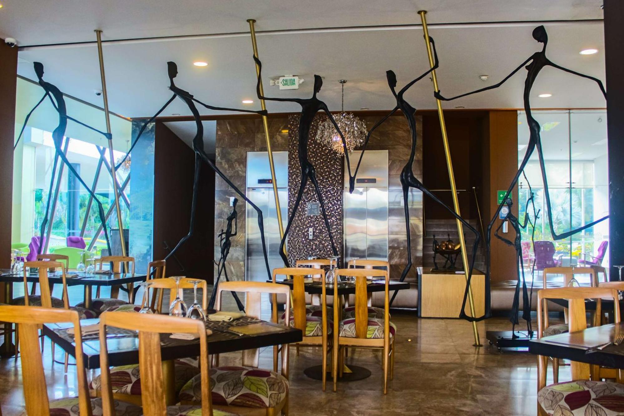 Sonesta Hotel Pereira Cerritos Dış mekan fotoğraf The restaurant
