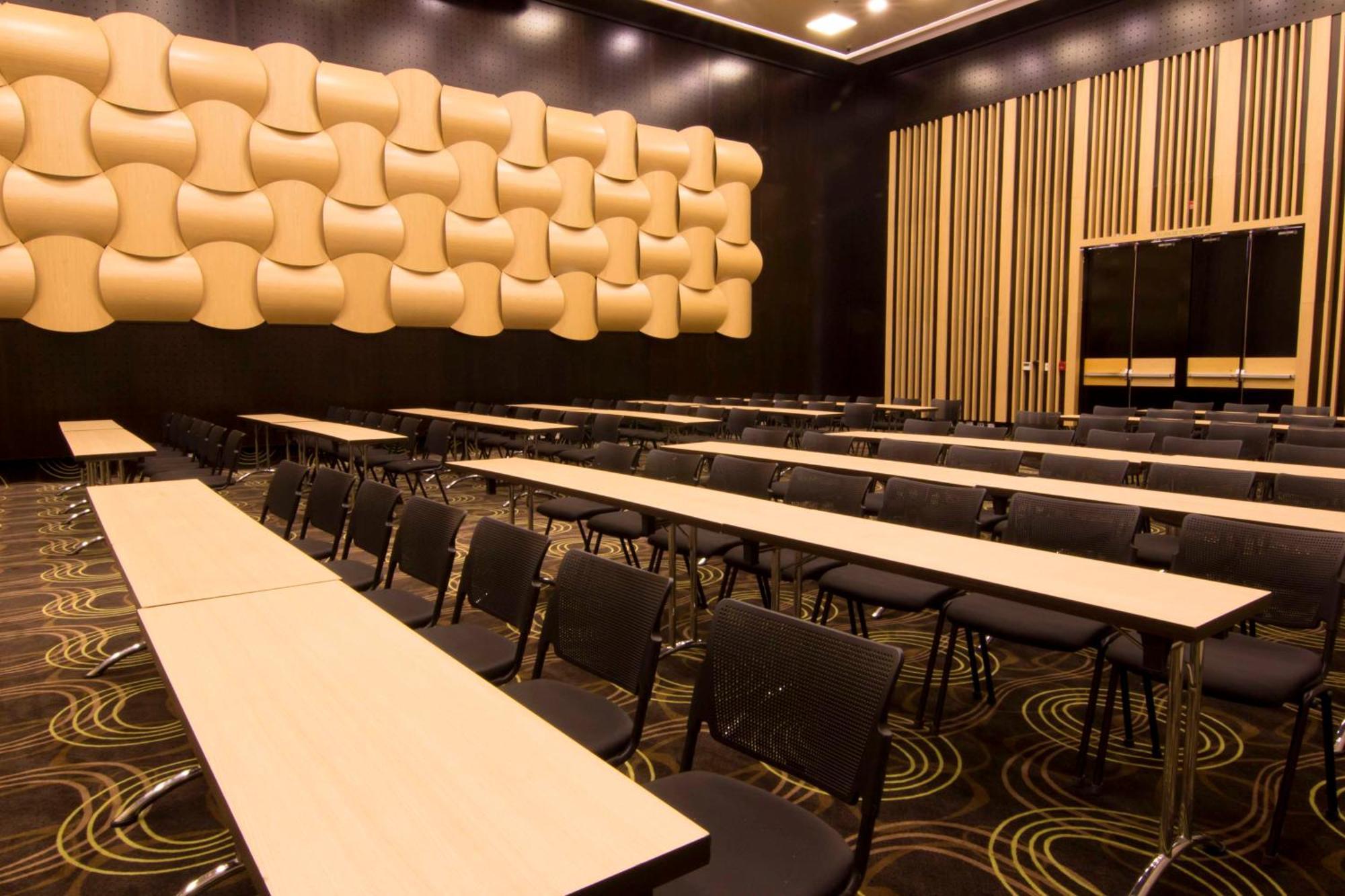 Sonesta Hotel Pereira Cerritos Dış mekan fotoğraf The meeting room