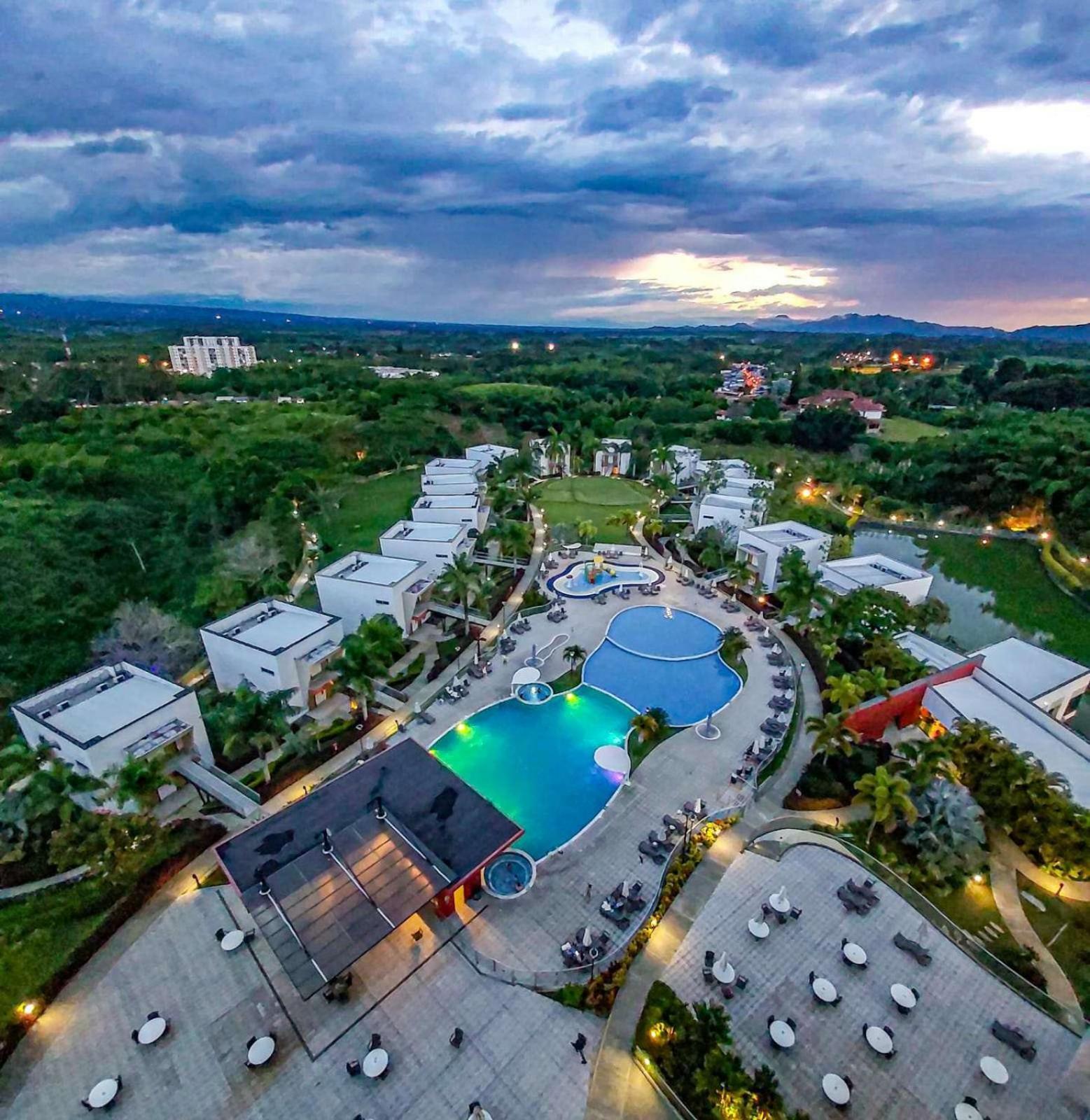 Sonesta Hotel Pereira Cerritos Dış mekan fotoğraf Aerial view of the resort