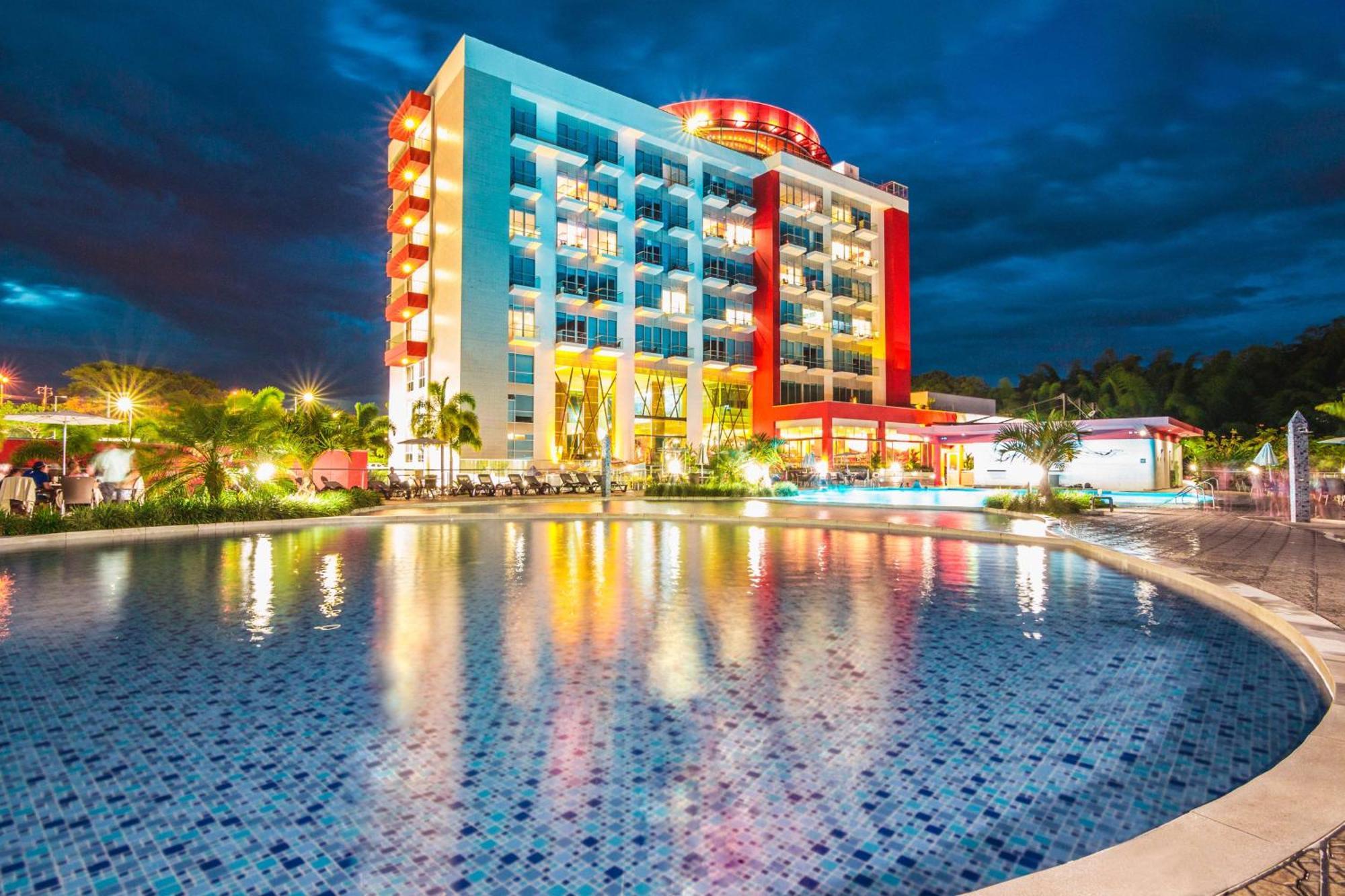 Sonesta Hotel Pereira Cerritos Dış mekan fotoğraf The Royal